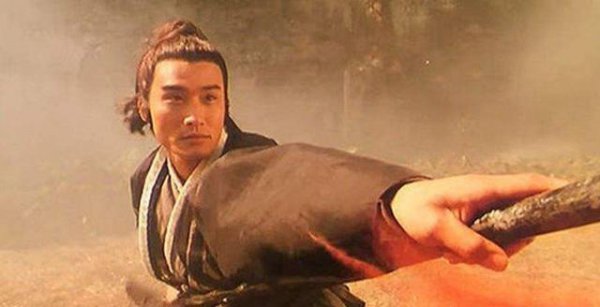 英雄的真正含义指什么人