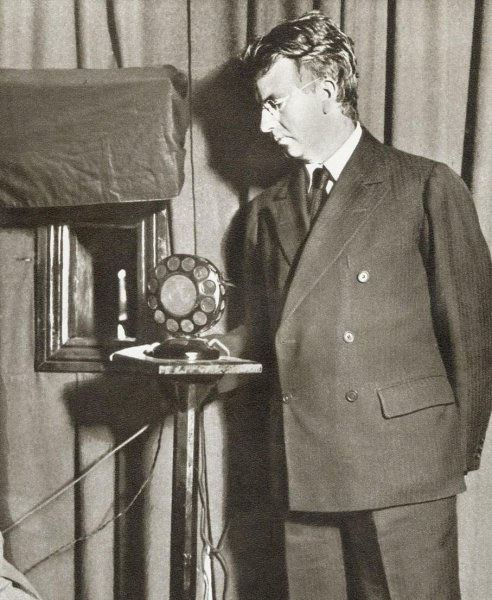 电视是谁发明的