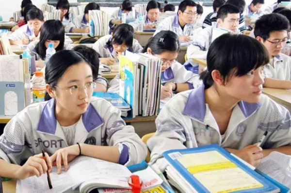 初一下学期学生想转学怎么办