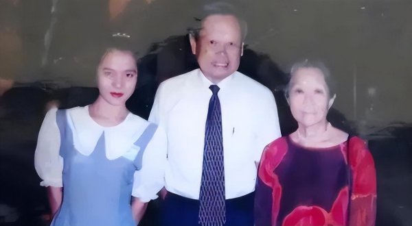 杨振宁老婆翁帆多少岁