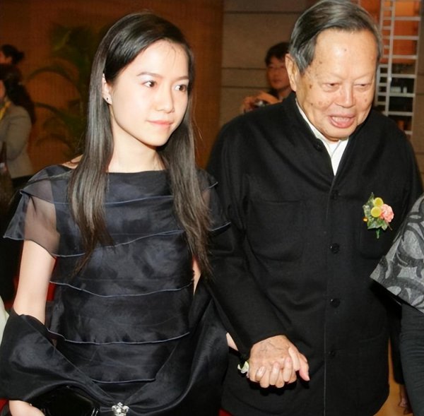 杨振宁老婆翁帆多少岁