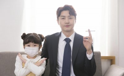 叛逆期的孩子抽烟怎么去引导 发现孩子抽烟如何跟他沟通