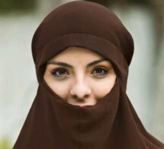伊朗女人不戴头巾后果 伊朗女人露个头发都犯法吗