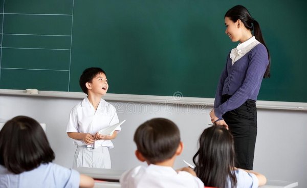 师范大专毕业能当小学老师吗