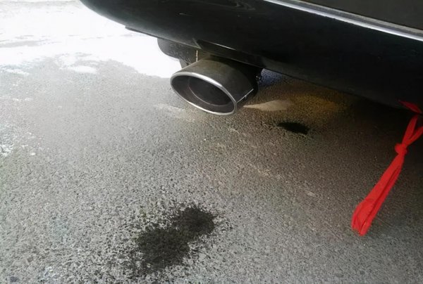 汽车烟筒出水是怎么回事
