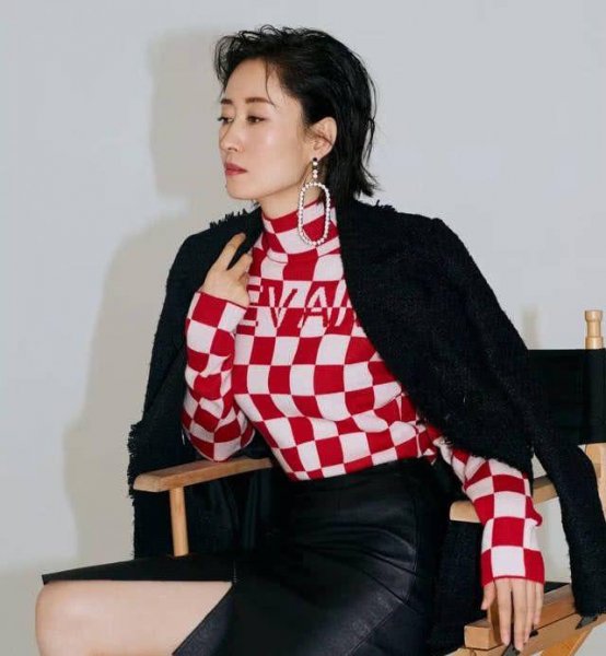 女士头发稀少适合剪哪种短发