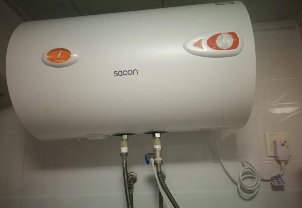 60升热水器一个月电费