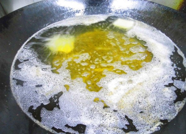 怎么看油热了没