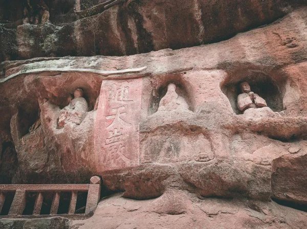 赣州附近有什么好玩的旅游景点