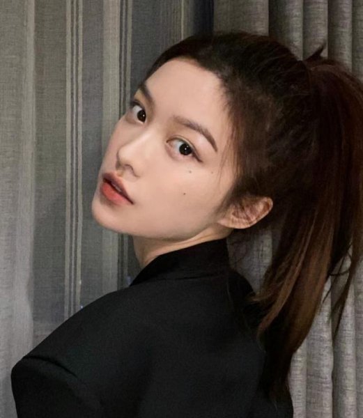 女生鼻梁有痣好不好
