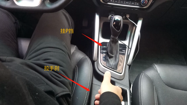 汽车千斤顶怎么操作