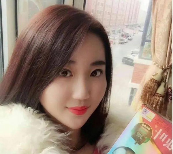 不需要漂染的冷系发色