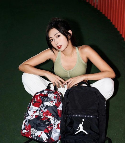 个子高长得漂亮气质好的女生