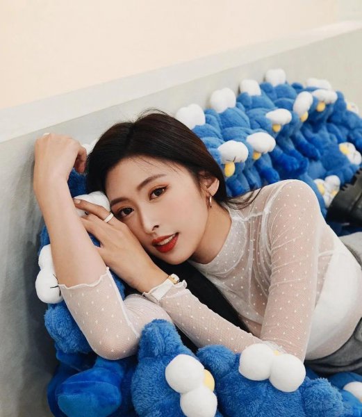 个子高长得漂亮气质好的女生