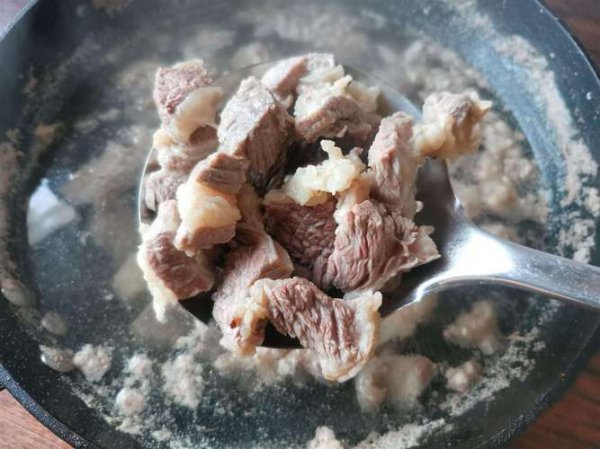 煮牛肉放什么调料好吃又烂还香