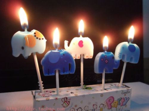 生日蜡烛颜色代表几岁，怎么插