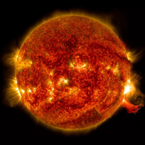 耀斑位于太阳大气层的哪一层