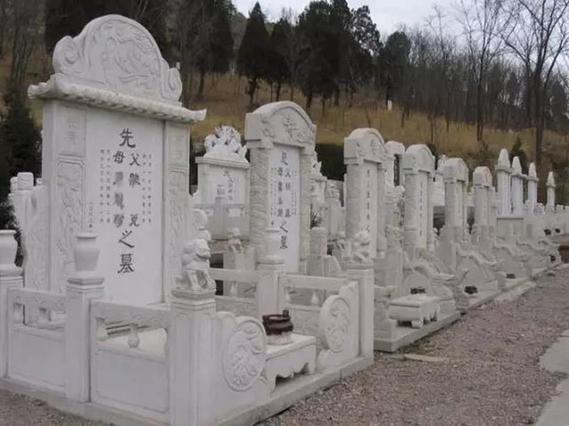给死去的父母立碑有什么讲究和忌讳