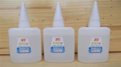 502能粘塑料吗？多长时间能牢固？
