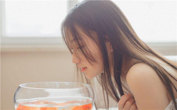 女生主动要礼物算是试探嘛