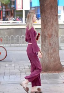 身着便装是什么意思 西服算便装吗