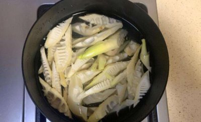 炒新鲜竹笋要焯水吗 竹笋炒菜前需要先焯水吗？
