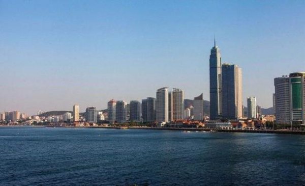 烟台和大连哪个城市发达