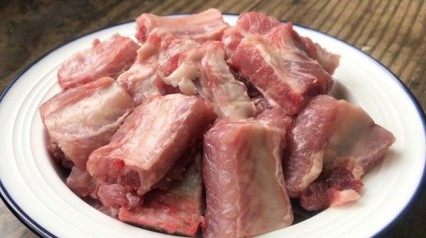 平常吃的排骨是什么肉