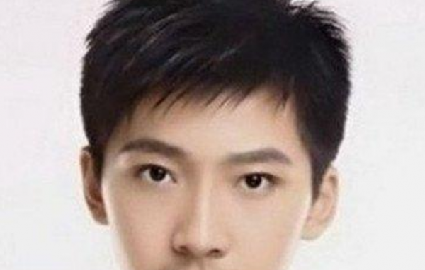 适合15岁中学生男发型名称