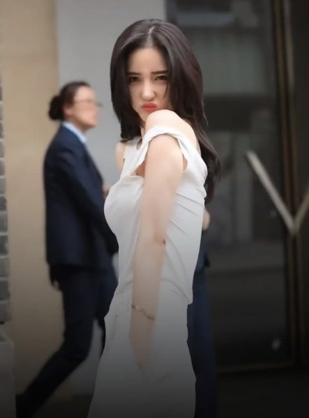 白色搭配什么颜色好看