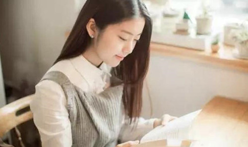 女生允许你摸她的肚子代表什么