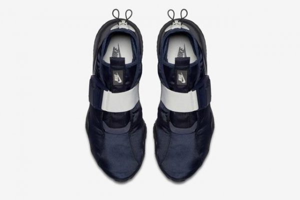 Nike 和 ACG 强强联手推出的 ACG 07 KMTR 机能鞋款