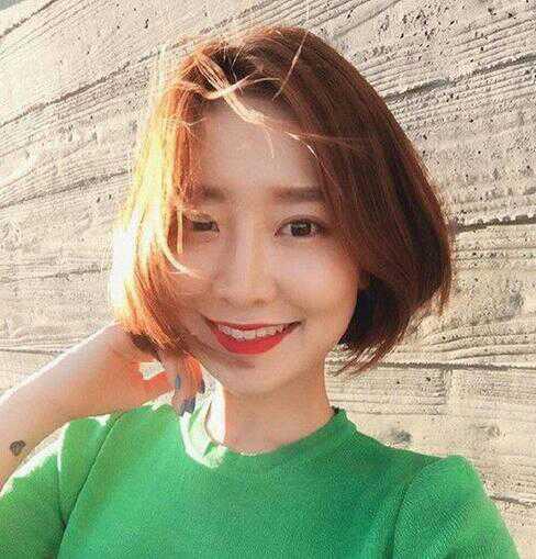 国字脸女生适合的发型
