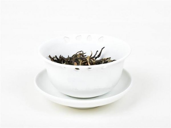 胡乱喝茶 不能起到养生的作用 反而会对身体造成伤害！