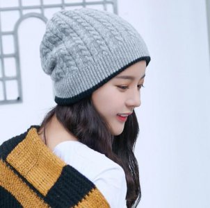 毛线帽怎么戴不显老 短发女生适合戴毛线帽吗