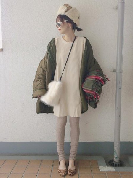 军绿色衣服搭配什么颜色好看