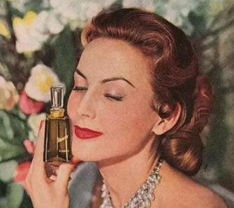 什么香水闻起来神秘又干净 适合中年女人的淡香水有哪些