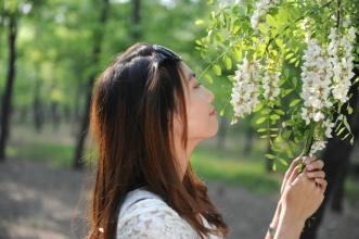 女人避开男人目光原因