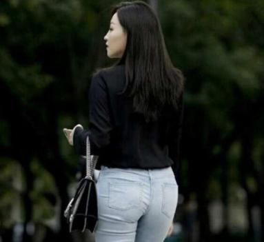 女性最标准臀部