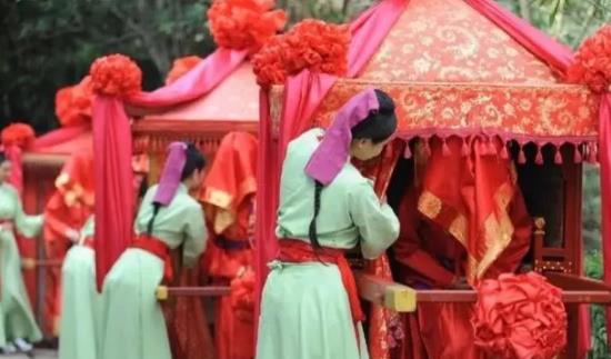 古代如何对待晚婚的人