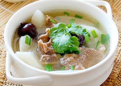 羊汤怎么熬白又香不腥 羊肉汤的四放三不放调料