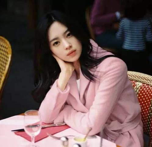 形容一个女生知性是什么意思