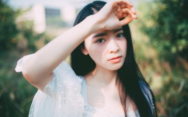 怎么从眼神判断女人喜欢你