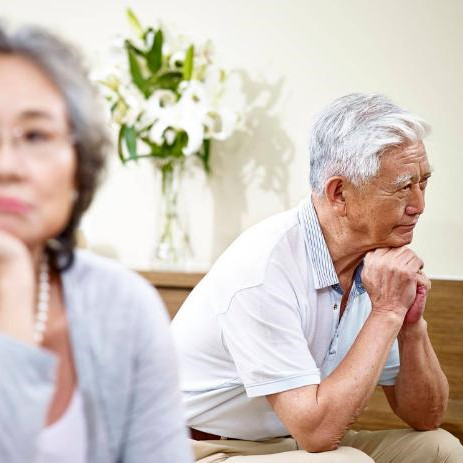 55岁之后不能来往的3种人
