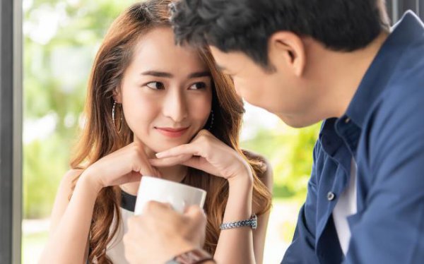 情人能胜过夫妻感情吗