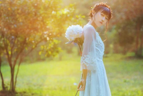 异性相互笑了代表什么