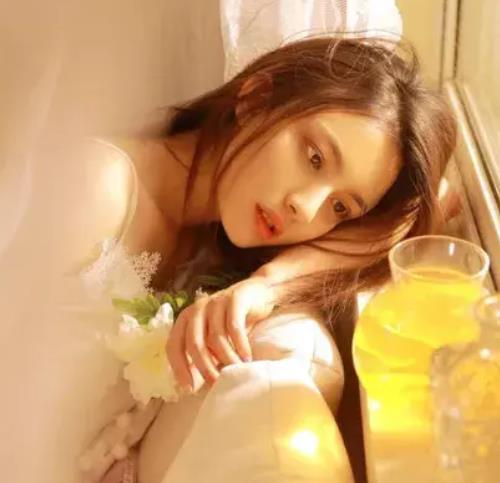 老婆为什么睡觉会抓住老公的手