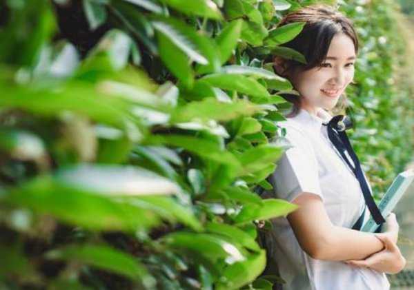 活泼开朗的女生的特点