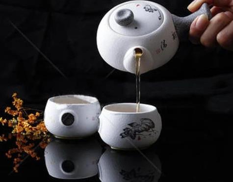 人到六十二不交二不碰