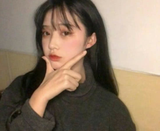 现任经常提起前任女友是什么心理